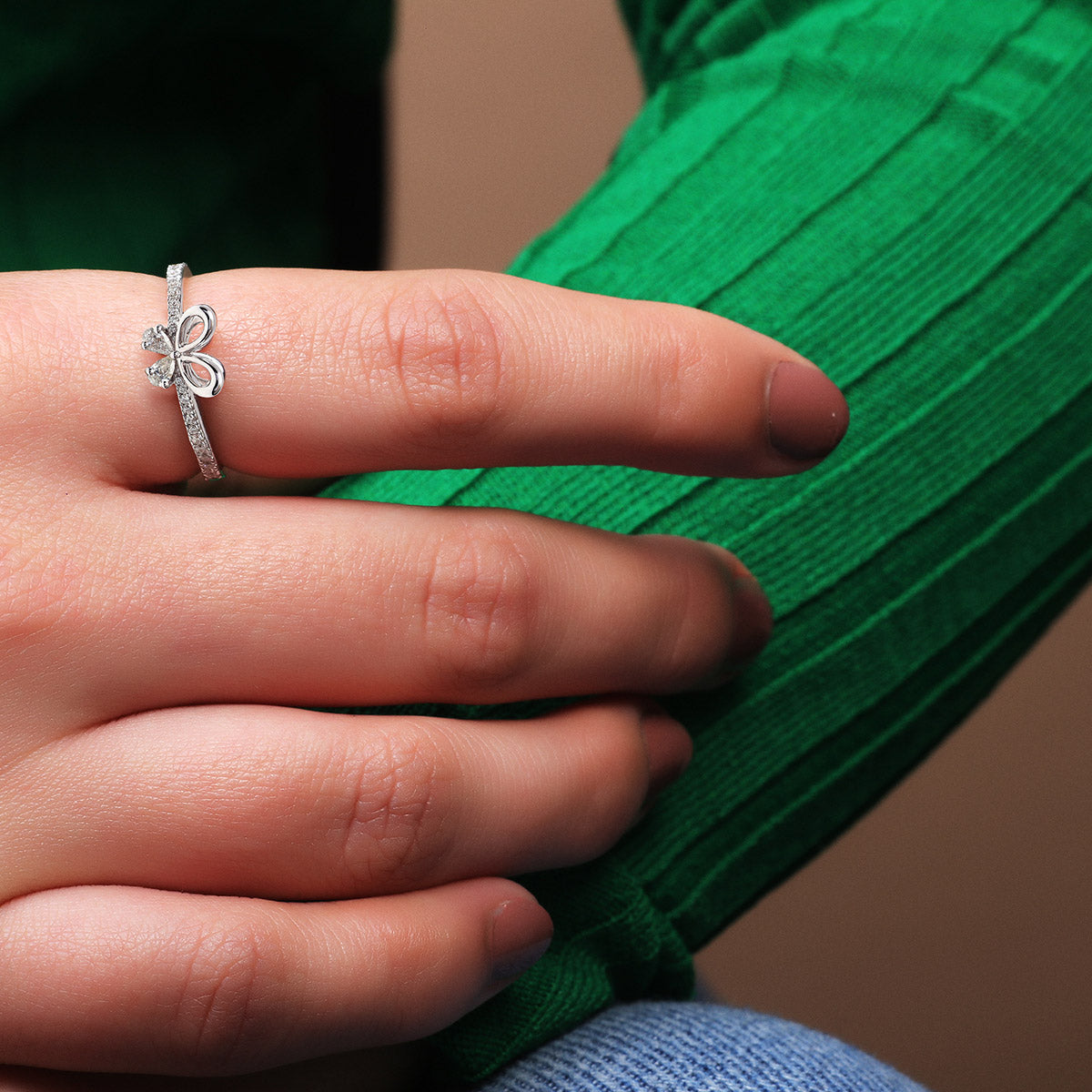 18 K White Gold