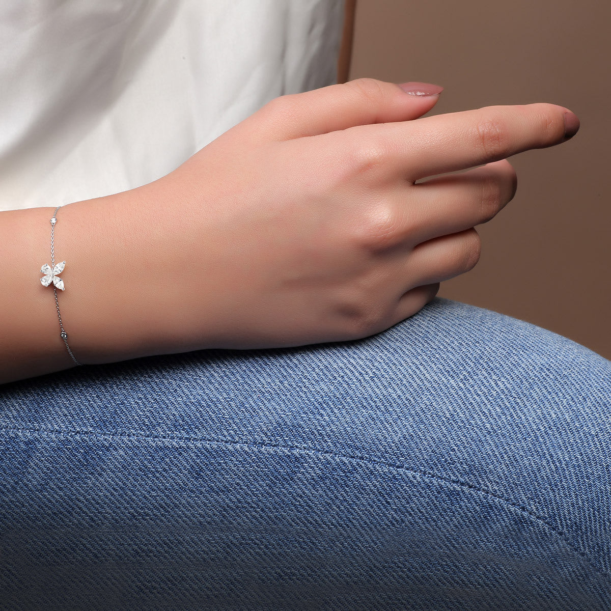 18 K White Gold