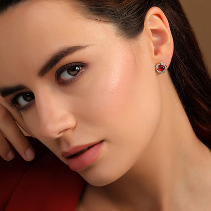 18 K Yellow Gold Garnet