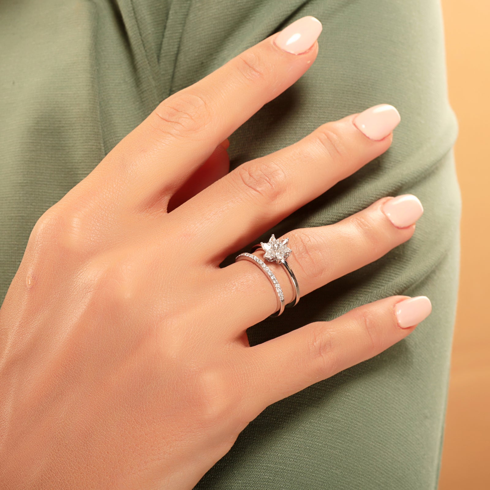18 K White Gold
