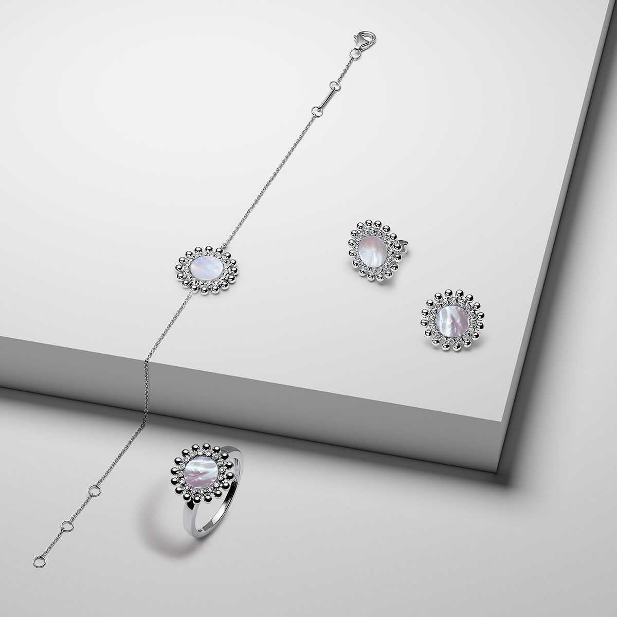 18 K White Gold