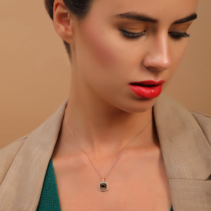 18 K Yellow Gold Garnet