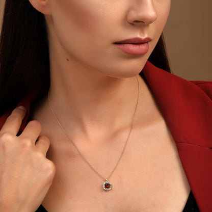 18 K Yellow Gold Garnet