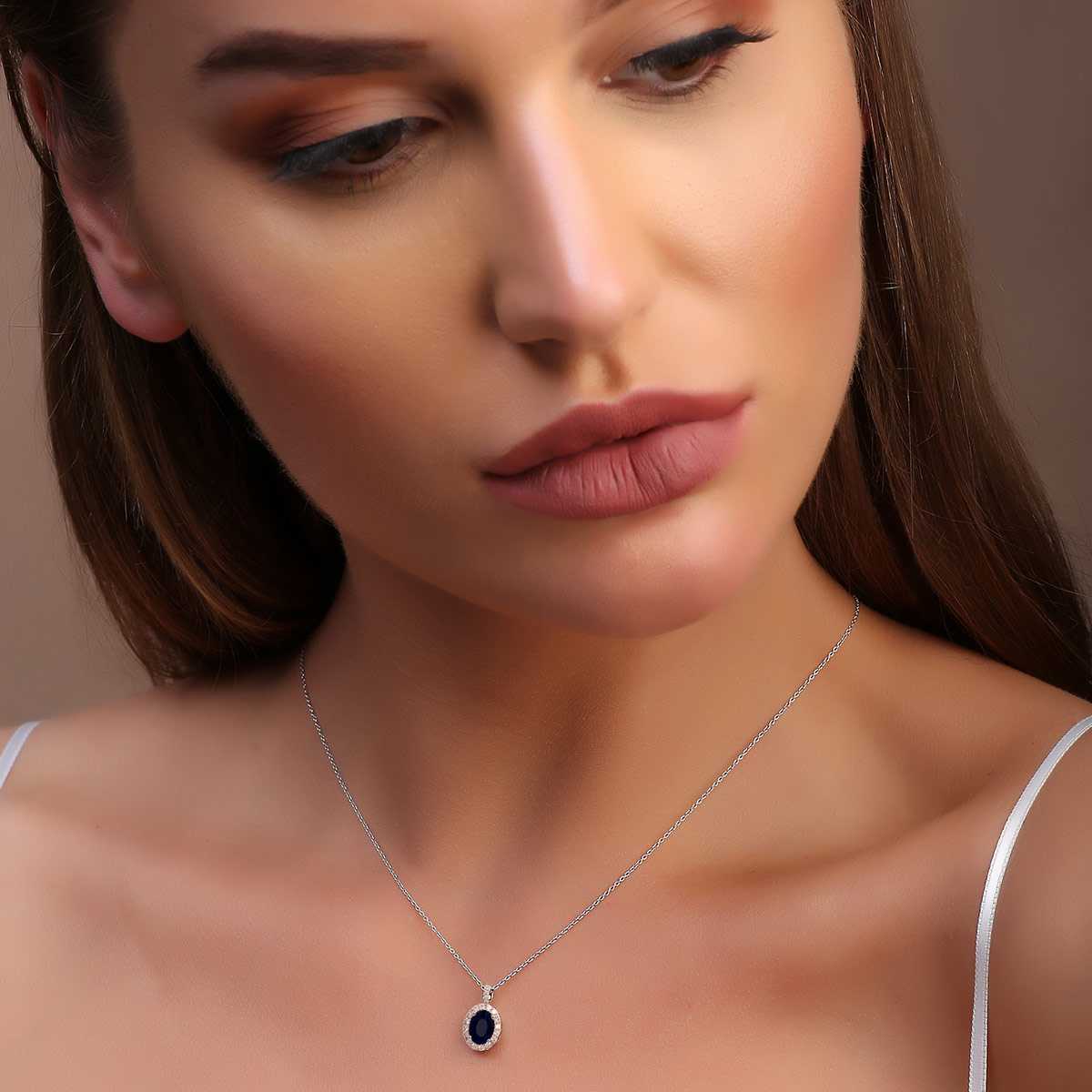 18 K White Gold Sapphire