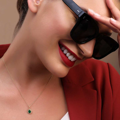 18 K Yellow Gold Emerald