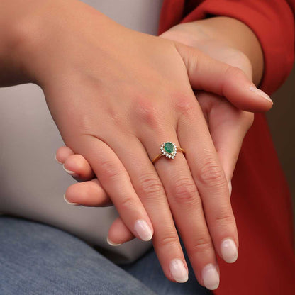 18 K Yellow Gold Emerald