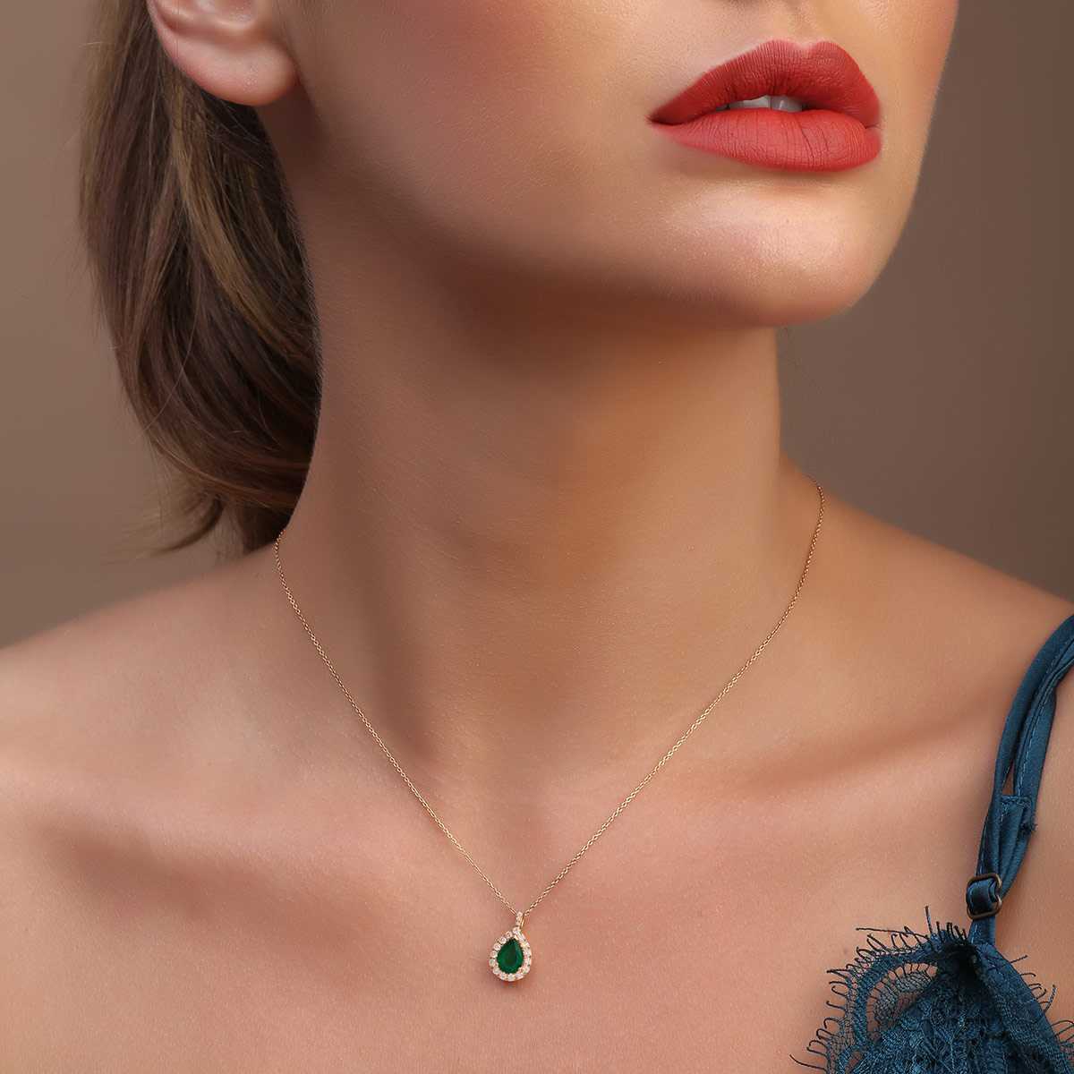 18 K Yellow Gold Emerald