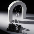 18 K White Gold