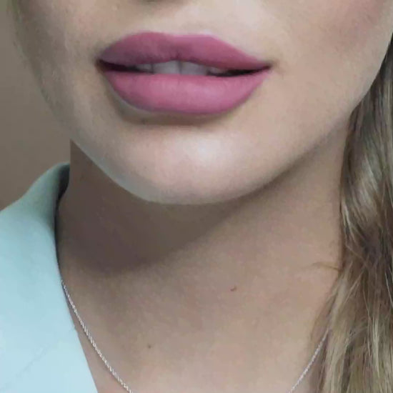 18 K White Gold Sapphire