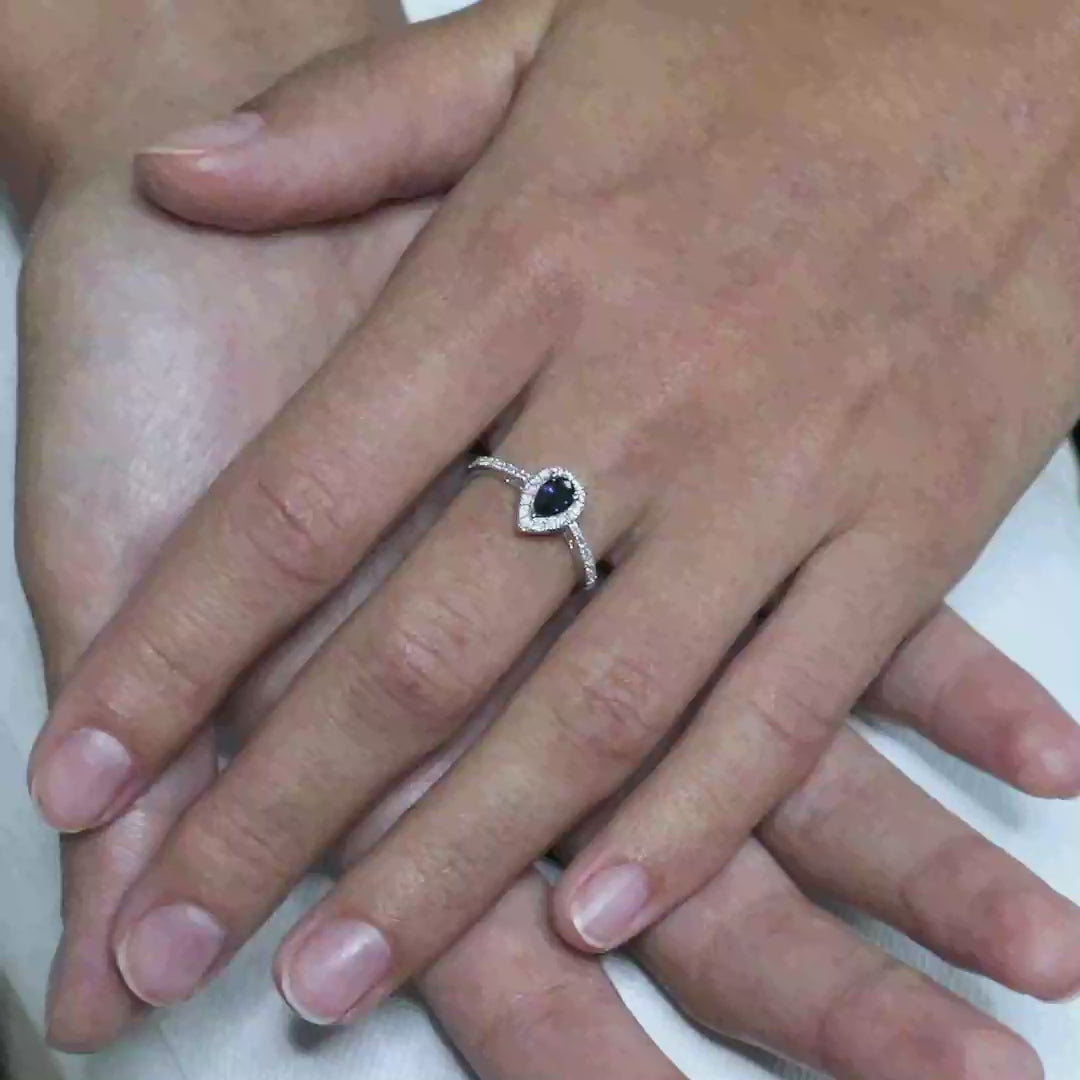 18 K White Gold Sapphire