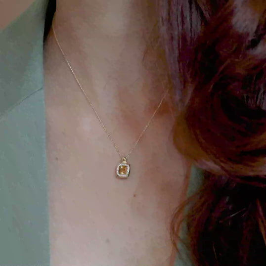 18 K Yellow Gold Garnet