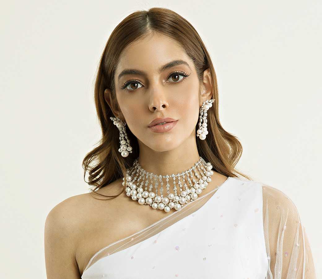 white pearl diamond necklace