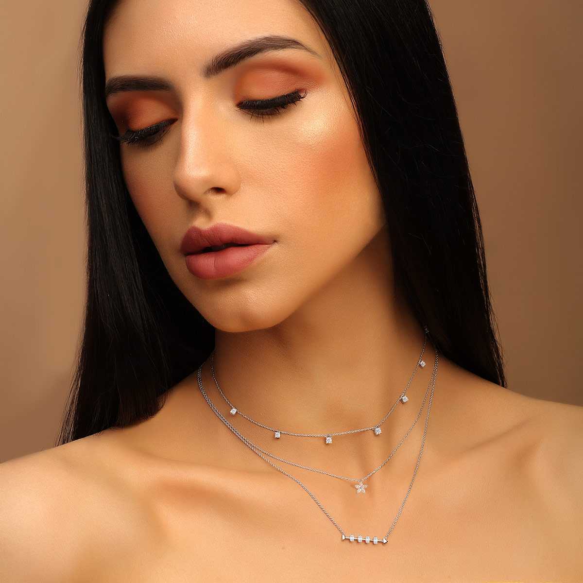 Seven Round Centered Diamond Necklace In 18 K Rose Gold From Chokers Collection