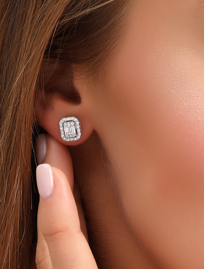 Je© Emerald Illusion Halo Diamond Earring